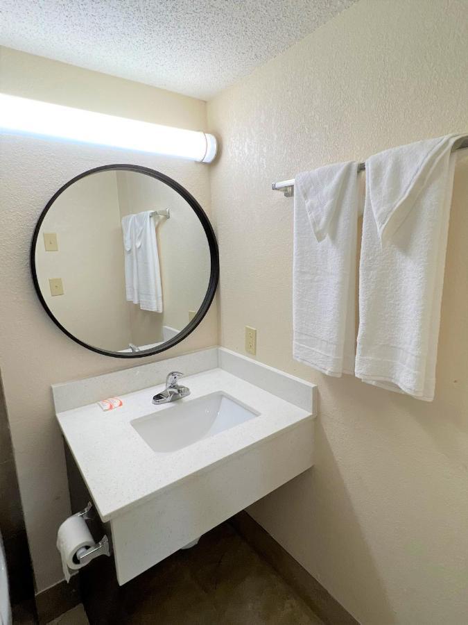 James River Inn & Suites Newport News Exteriér fotografie