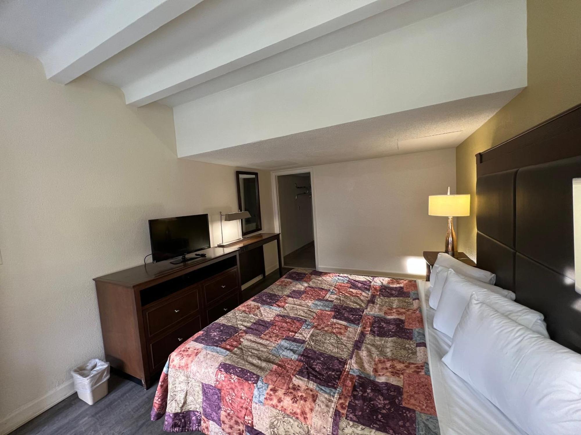 James River Inn & Suites Newport News Exteriér fotografie